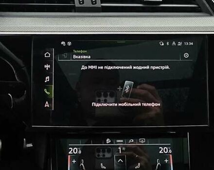 Серый Ауди Q8 Sportback e-tron, объемом двигателя 0 л и пробегом 65 тыс. км за 59999 $, фото 77 на Automoto.ua