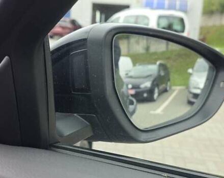 Серый Ауди Q8 Sportback e-tron, объемом двигателя 0 л и пробегом 20 тыс. км за 64800 $, фото 88 на Automoto.ua