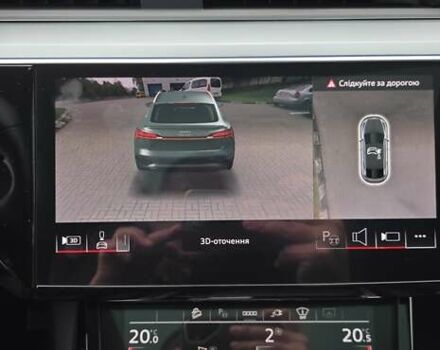 Серый Ауди Q8 Sportback e-tron, объемом двигателя 0 л и пробегом 20 тыс. км за 64800 $, фото 117 на Automoto.ua