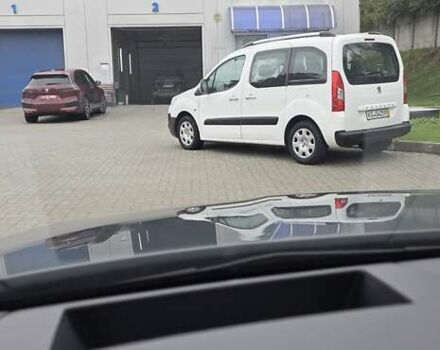 Серый Ауди Q8 Sportback e-tron, объемом двигателя 0 л и пробегом 20 тыс. км за 64800 $, фото 68 на Automoto.ua