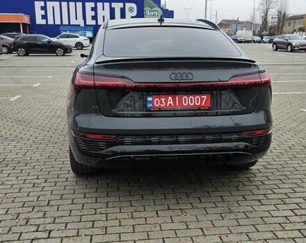 Серый Ауди Q8 Sportback e-tron, объемом двигателя 0 л и пробегом 65 тыс. км за 59999 $, фото 37 на Automoto.ua