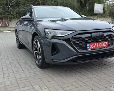Серый Ауди Q8 Sportback e-tron, объемом двигателя 0 л и пробегом 20 тыс. км за 64800 $, фото 10 на Automoto.ua