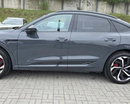 Серый Ауди Q8 Sportback e-tron, объемом двигателя 0 л и пробегом 20 тыс. км за 64800 $, фото 28 на Automoto.ua