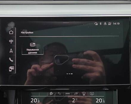 Серый Ауди Q8 Sportback e-tron, объемом двигателя 0 л и пробегом 20 тыс. км за 64800 $, фото 108 на Automoto.ua