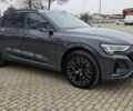 Серый Ауди Q8 Sportback e-tron, объемом двигателя 0 л и пробегом 65 тыс. км за 59999 $, фото 53 на Automoto.ua