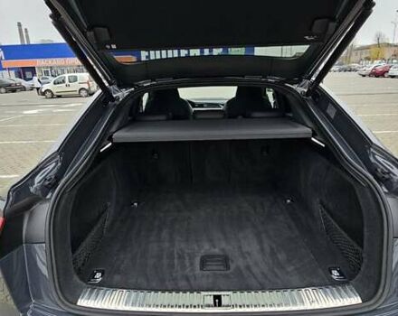 Серый Ауди Q8 Sportback e-tron, объемом двигателя 0 л и пробегом 65 тыс. км за 59999 $, фото 119 на Automoto.ua