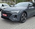 Серый Ауди Q8 Sportback e-tron, объемом двигателя 0 л и пробегом 20 тыс. км за 64800 $, фото 5 на Automoto.ua