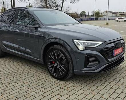 Серый Ауди Q8 Sportback e-tron, объемом двигателя 0 л и пробегом 65 тыс. км за 59999 $, фото 54 на Automoto.ua