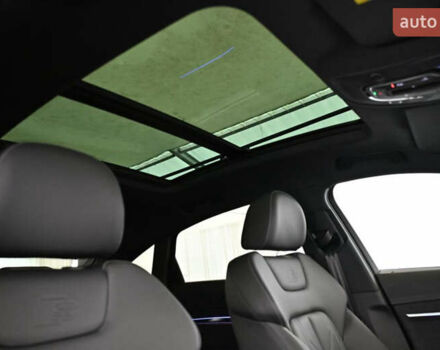 Сірий Ауді Q8 Sportback e-tron, об'ємом двигуна 0 л та пробігом 1 тис. км за 87200 $, фото 9 на Automoto.ua