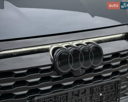 Синий Ауди Q8 Sportback e-tron, объемом двигателя 0 л и пробегом 17 тыс. км за 58868 $, фото 26 на Automoto.ua