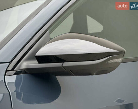 Синий Ауди Q8 Sportback e-tron, объемом двигателя 0 л и пробегом 17 тыс. км за 58868 $, фото 16 на Automoto.ua