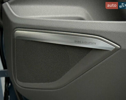 Синий Ауди Q8 Sportback e-tron, объемом двигателя 0 л и пробегом 17 тыс. км за 58868 $, фото 96 на Automoto.ua