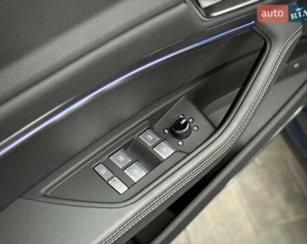 Синий Ауди Q8 Sportback e-tron, объемом двигателя 0 л и пробегом 17 тыс. км за 58868 $, фото 85 на Automoto.ua