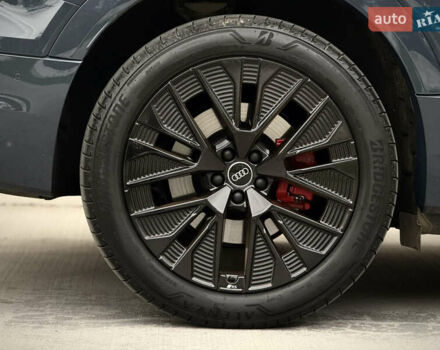 Синий Ауди Q8 Sportback e-tron, объемом двигателя 0 л и пробегом 17 тыс. км за 58868 $, фото 53 на Automoto.ua