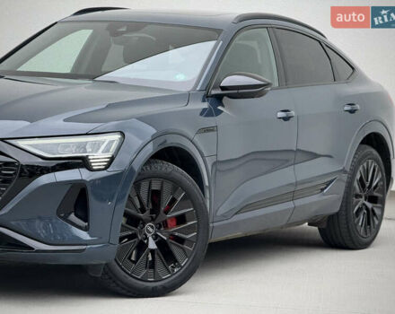 Синий Ауди Q8 Sportback e-tron, объемом двигателя 0 л и пробегом 17 тыс. км за 58868 $, фото 13 на Automoto.ua