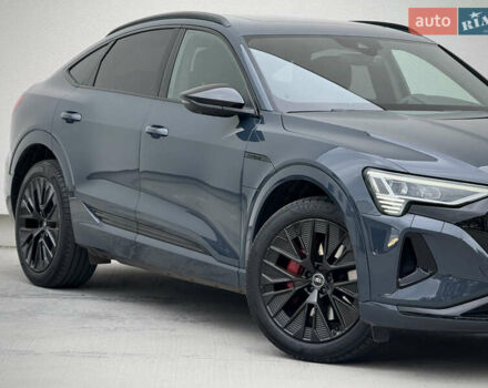 Синий Ауди Q8 Sportback e-tron, объемом двигателя 0 л и пробегом 17 тыс. км за 58868 $, фото 24 на Automoto.ua