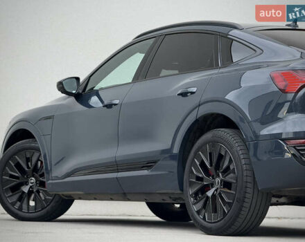 Синий Ауди Q8 Sportback e-tron, объемом двигателя 0 л и пробегом 17 тыс. км за 58868 $, фото 46 на Automoto.ua