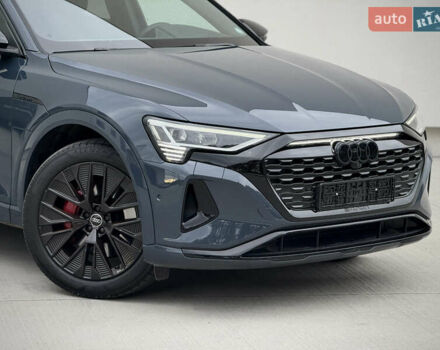 Синий Ауди Q8 Sportback e-tron, объемом двигателя 0 л и пробегом 17 тыс. км за 58868 $, фото 23 на Automoto.ua