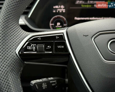 Синий Ауди Q8 Sportback e-tron, объемом двигателя 0 л и пробегом 17 тыс. км за 58868 $, фото 106 на Automoto.ua