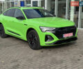 Зелений Ауді Q8 Sportback e-tron, об'ємом двигуна 0 л та пробігом 28 тис. км за 72800 $, фото 2 на Automoto.ua