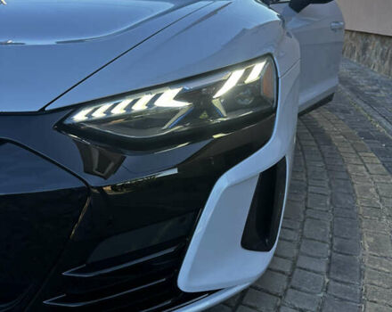 Белый Ауди RS e-tron GT, объемом двигателя 0 л и пробегом 31 тыс. км за 71000 $, фото 43 на Automoto.ua