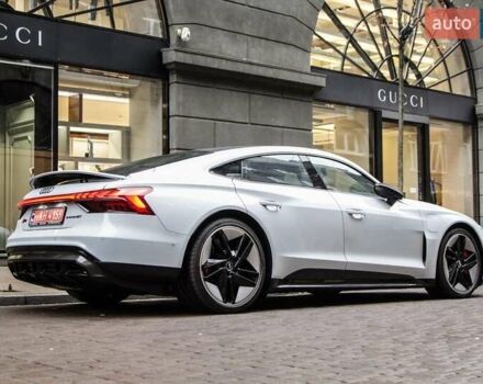 Белый Ауди RS e-tron GT, объемом двигателя 0 л и пробегом 11 тыс. км за 74900 $, фото 2 на Automoto.ua