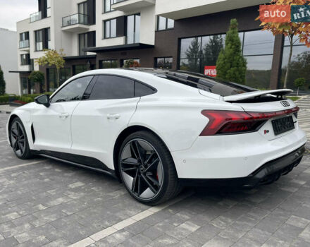 Белый Ауди RS e-tron GT, объемом двигателя 0 л и пробегом 49 тыс. км за 59999 $, фото 20 на Automoto.ua