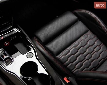 Белый Ауди RS e-tron GT, объемом двигателя 0 л и пробегом 11 тыс. км за 74900 $, фото 21 на Automoto.ua