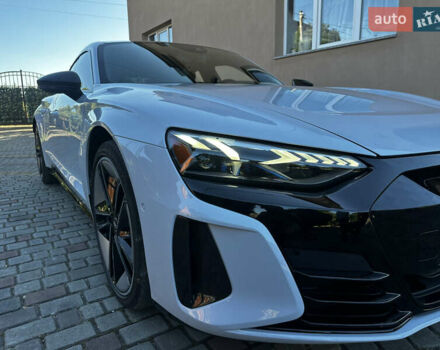 Белый Ауди RS e-tron GT, объемом двигателя 0 л и пробегом 31 тыс. км за 71000 $, фото 46 на Automoto.ua