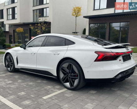 Белый Ауди RS e-tron GT, объемом двигателя 0 л и пробегом 49 тыс. км за 59999 $, фото 8 на Automoto.ua