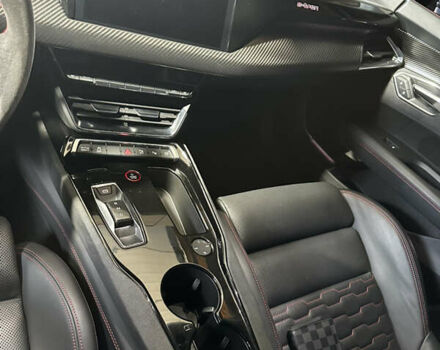 Белый Ауди RS e-tron GT, объемом двигателя 0 л и пробегом 31 тыс. км за 71000 $, фото 13 на Automoto.ua