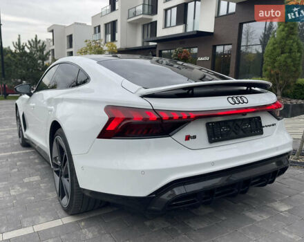 Белый Ауди RS e-tron GT, объемом двигателя 0 л и пробегом 49 тыс. км за 59999 $, фото 21 на Automoto.ua