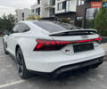 Белый Ауди RS e-tron GT, объемом двигателя 0 л и пробегом 49 тыс. км за 59999 $, фото 21 на Automoto.ua