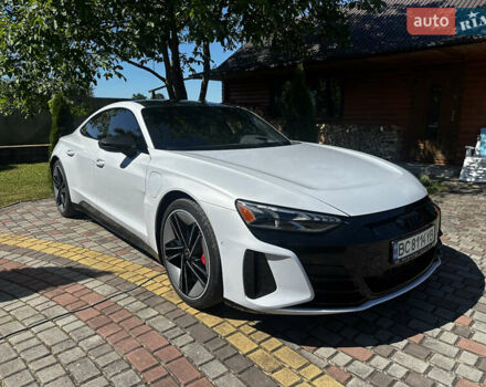 Белый Ауди RS e-tron GT, объемом двигателя 0 л и пробегом 31 тыс. км за 71000 $, фото 1 на Automoto.ua
