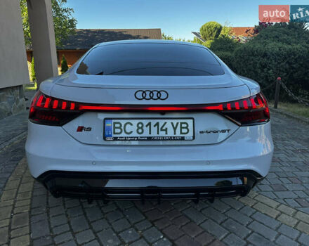 Белый Ауди RS e-tron GT, объемом двигателя 0 л и пробегом 31 тыс. км за 71000 $, фото 48 на Automoto.ua