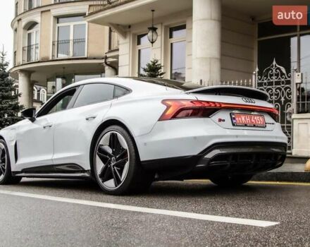 Белый Ауди RS e-tron GT, объемом двигателя 0 л и пробегом 11 тыс. км за 74900 $, фото 5 на Automoto.ua