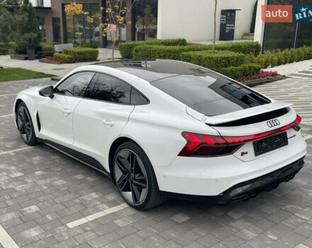 Белый Ауди RS e-tron GT, объемом двигателя 0 л и пробегом 49 тыс. км за 59999 $, фото 10 на Automoto.ua