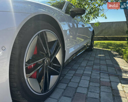 Белый Ауди RS e-tron GT, объемом двигателя 0 л и пробегом 31 тыс. км за 71000 $, фото 32 на Automoto.ua