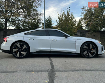 Білий Ауді RS e-tron GT, об'ємом двигуна 0 л та пробігом 29 тис. км за 59900 $, фото 38 на Automoto.ua
