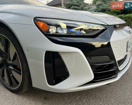 Белый Ауди RS e-tron GT, объемом двигателя 0 л и пробегом 29 тыс. км за 71800 $, фото 22 на Automoto.ua