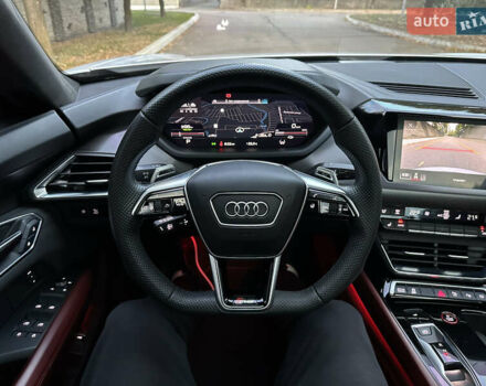 Білий Ауді RS e-tron GT, об'ємом двигуна 0 л та пробігом 29 тис. км за 59900 $, фото 78 на Automoto.ua