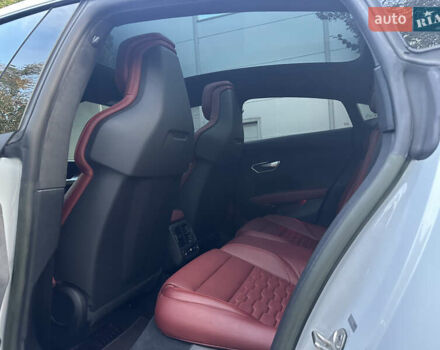 Білий Ауді RS e-tron GT, об'ємом двигуна 0 л та пробігом 29 тис. км за 59900 $, фото 54 на Automoto.ua