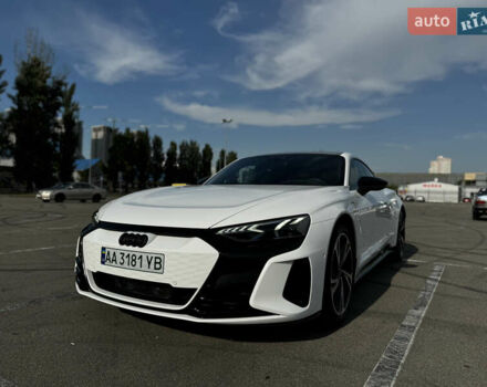 Белый Ауди RS e-tron GT, объемом двигателя 0 л и пробегом 5 тыс. км за 105000 $, фото 12 на Automoto.ua