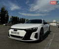 Белый Ауди RS e-tron GT, объемом двигателя 0 л и пробегом 5 тыс. км за 105000 $, фото 12 на Automoto.ua