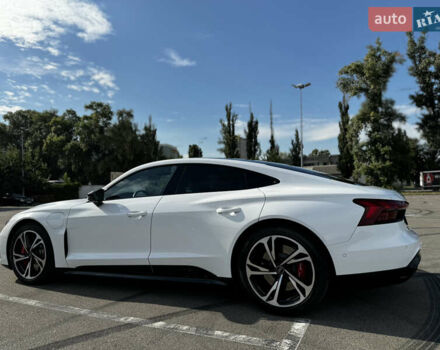 Белый Ауди RS e-tron GT, объемом двигателя 0 л и пробегом 5 тыс. км за 105000 $, фото 6 на Automoto.ua