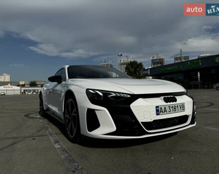 Белый Ауди RS e-tron GT, объемом двигателя 0 л и пробегом 5 тыс. км за 105000 $, фото 13 на Automoto.ua