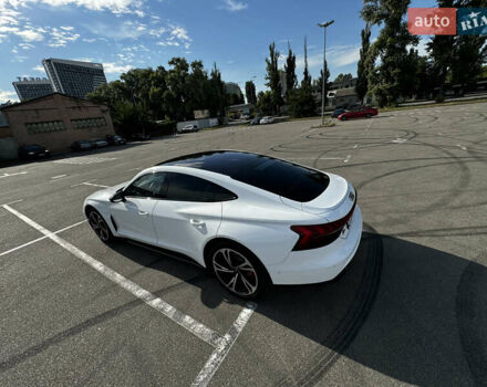 Белый Ауди RS e-tron GT, объемом двигателя 0 л и пробегом 5 тыс. км за 105000 $, фото 3 на Automoto.ua