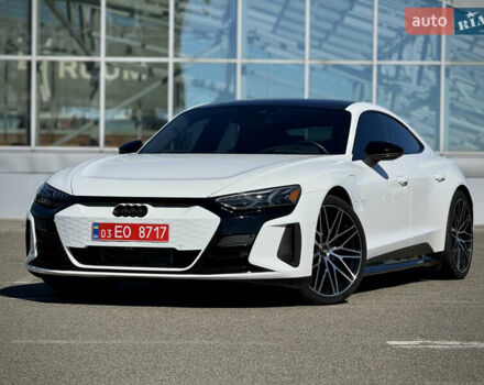 Білий Ауді RS e-tron GT, об'ємом двигуна 0 л та пробігом 17 тис. км за 59900 $, фото 1 на Automoto.ua