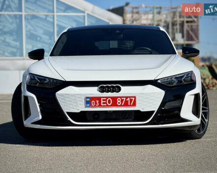 Білий Ауді RS e-tron GT, об'ємом двигуна 0 л та пробігом 17 тис. км за 59900 $, фото 2 на Automoto.ua