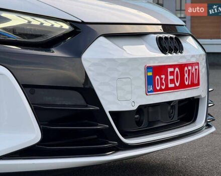 Білий Ауді RS e-tron GT, об'ємом двигуна 0 л та пробігом 17 тис. км за 54500 $, фото 47 на Automoto.ua